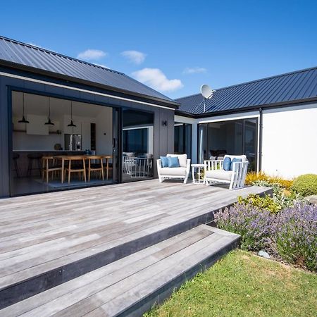 Lake House - Te Anau Holiday Home Екстер'єр фото