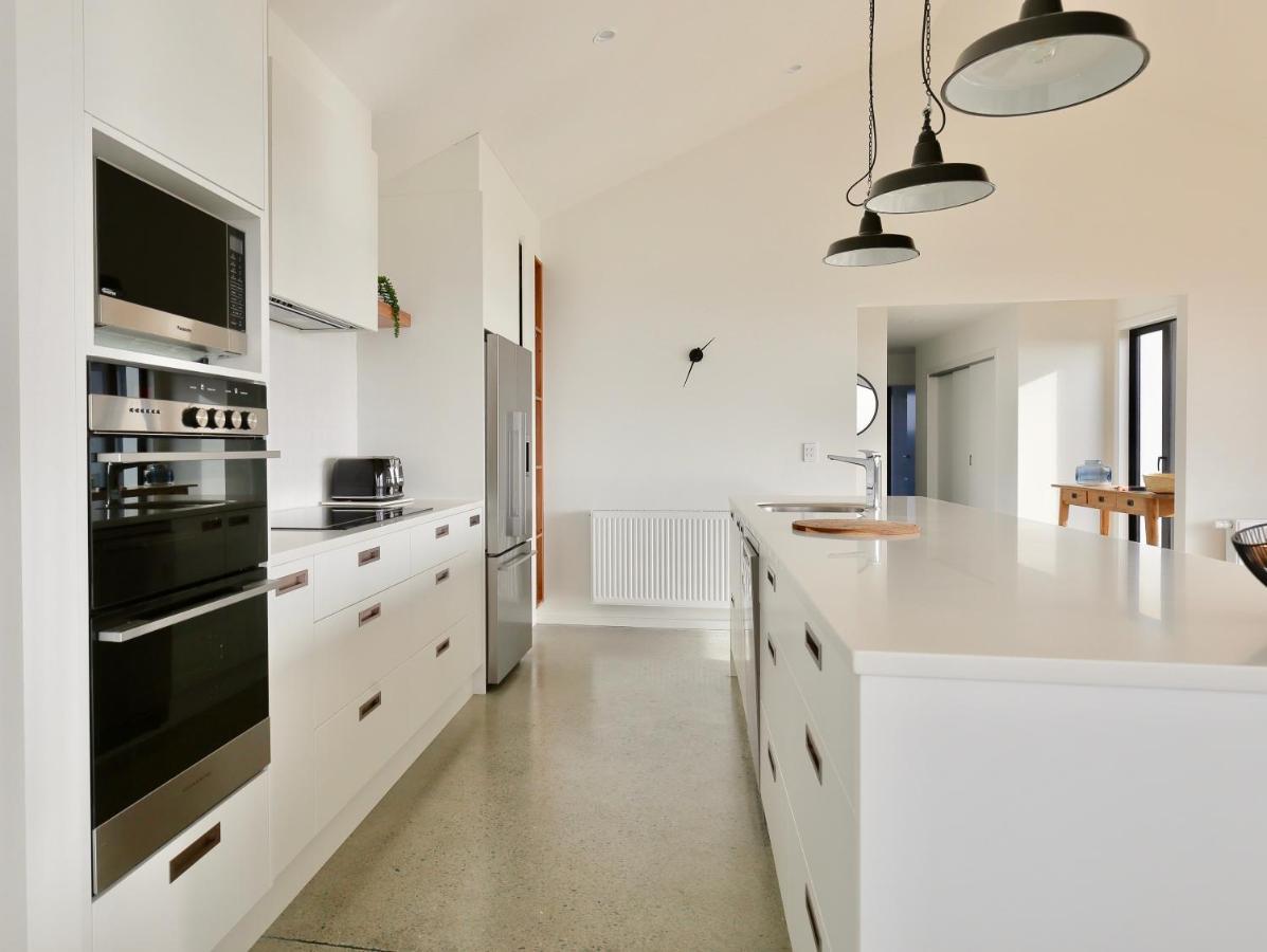 Lake House - Te Anau Holiday Home Екстер'єр фото