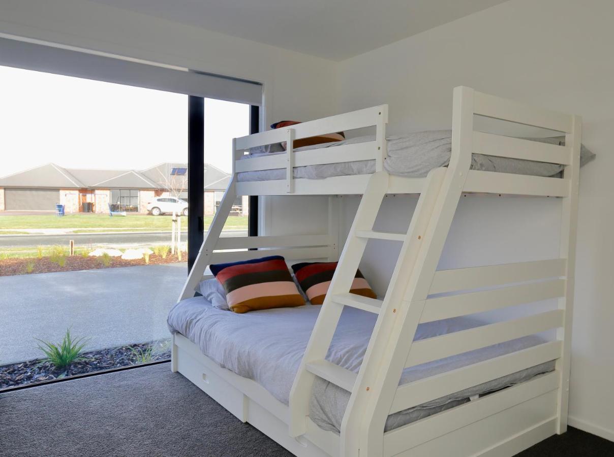 Lake House - Te Anau Holiday Home Екстер'єр фото