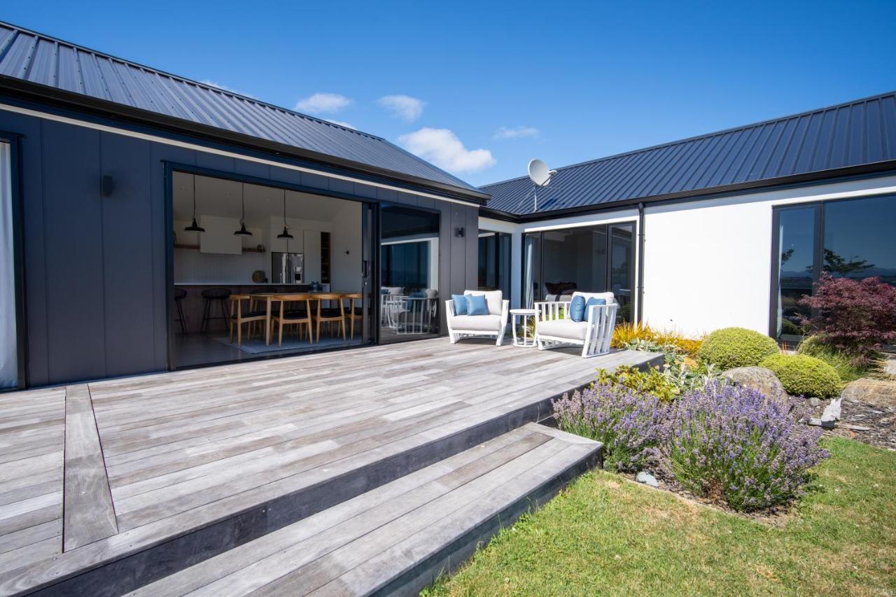Lake House - Te Anau Holiday Home Екстер'єр фото