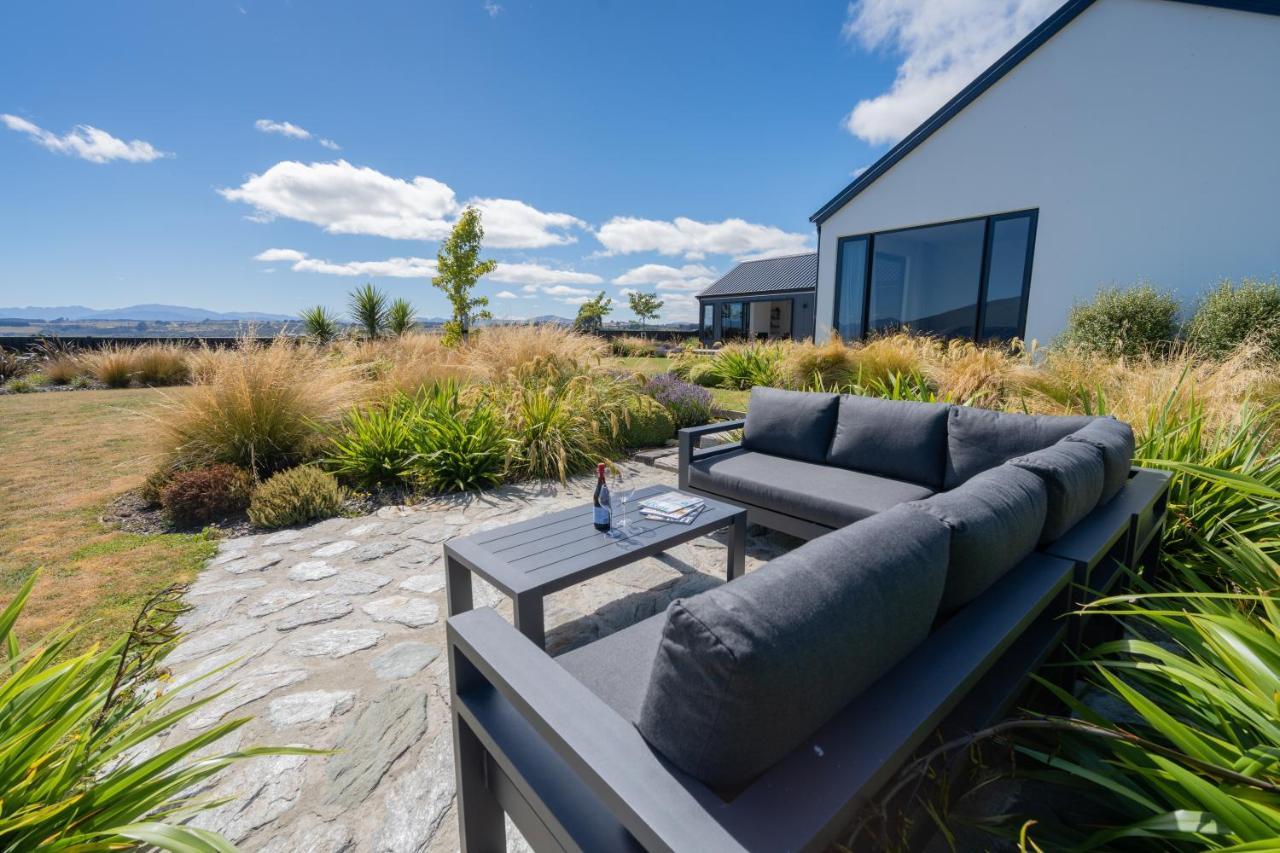 Lake House - Te Anau Holiday Home Екстер'єр фото