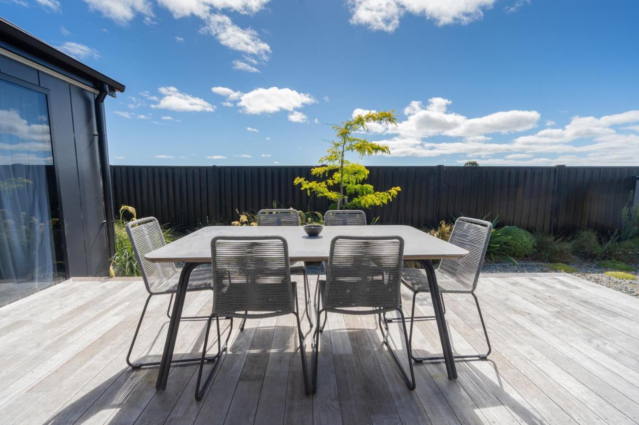 Lake House - Te Anau Holiday Home Екстер'єр фото